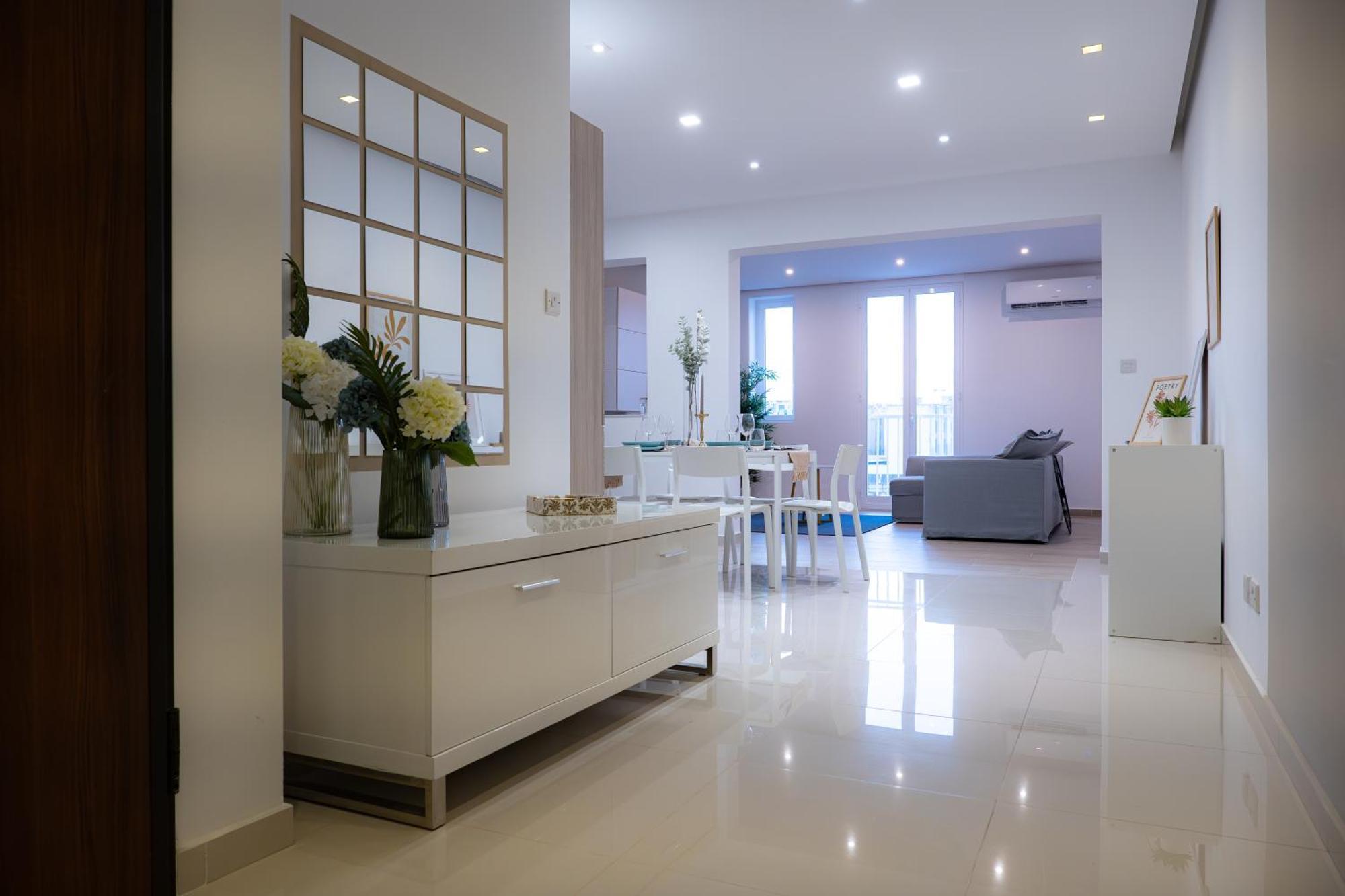 Gibi & Lumo Apartment's By Eldi Apartament