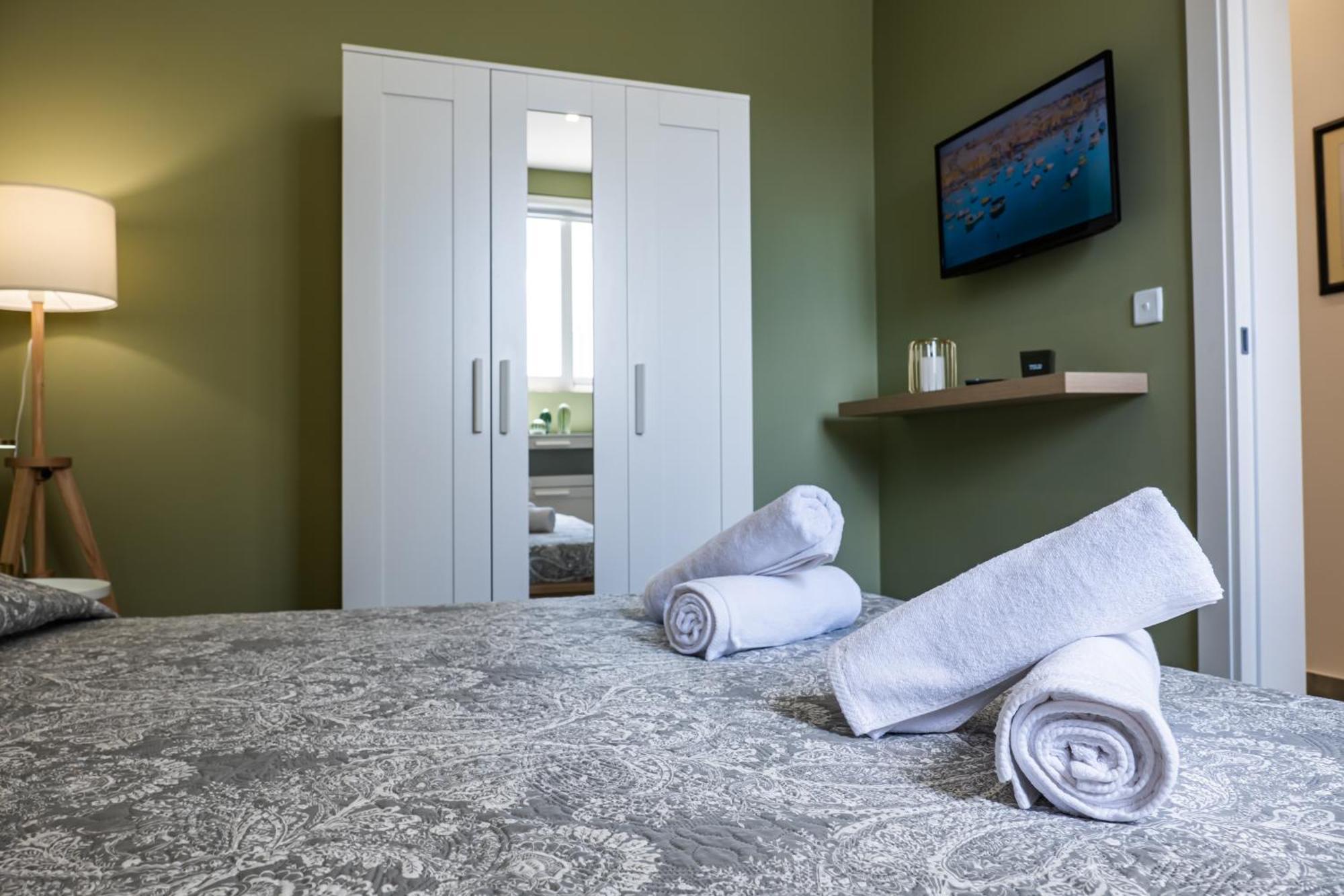 Gibi & Lumo Apartment's By Eldi Msida